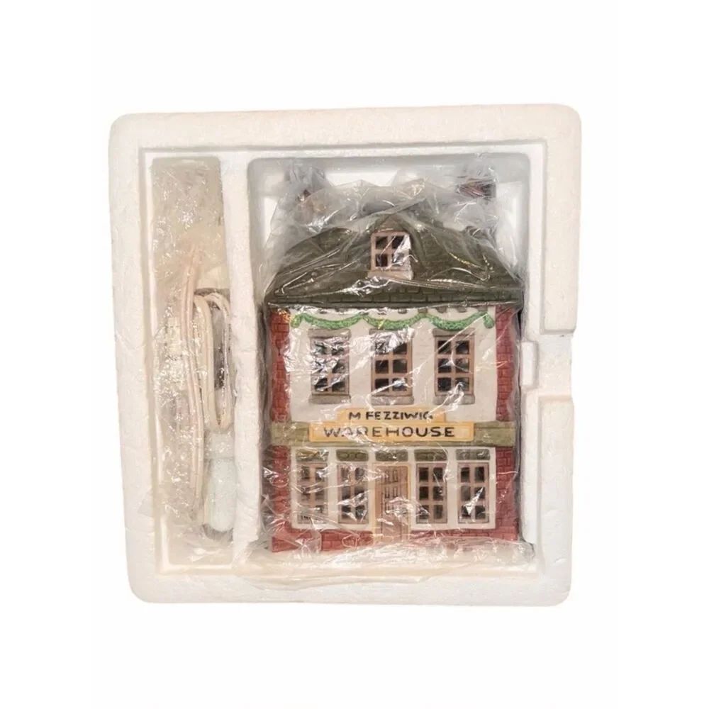 Dept 56 Fezziwig’s Warehouse 65005 Dickens Village Retired 1991 Tested Light
